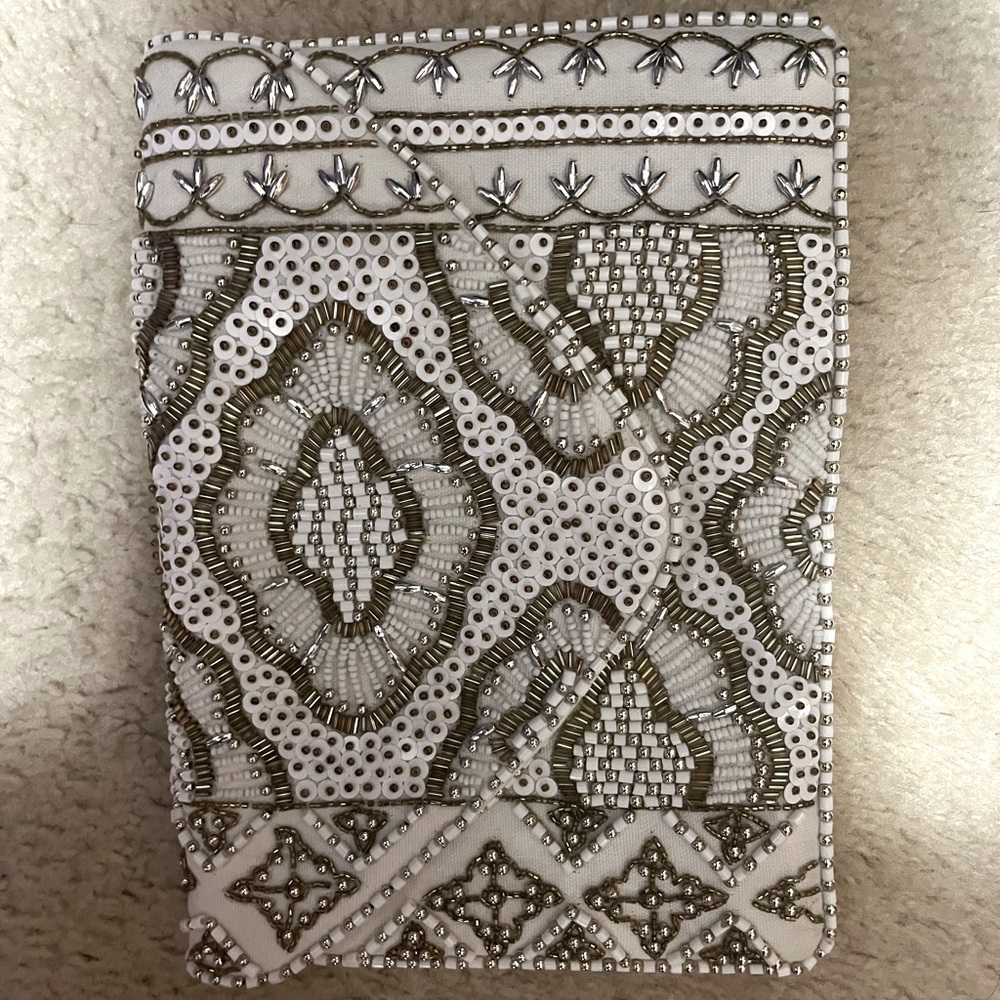 Lulus white sequin clutch with detachable gold chain